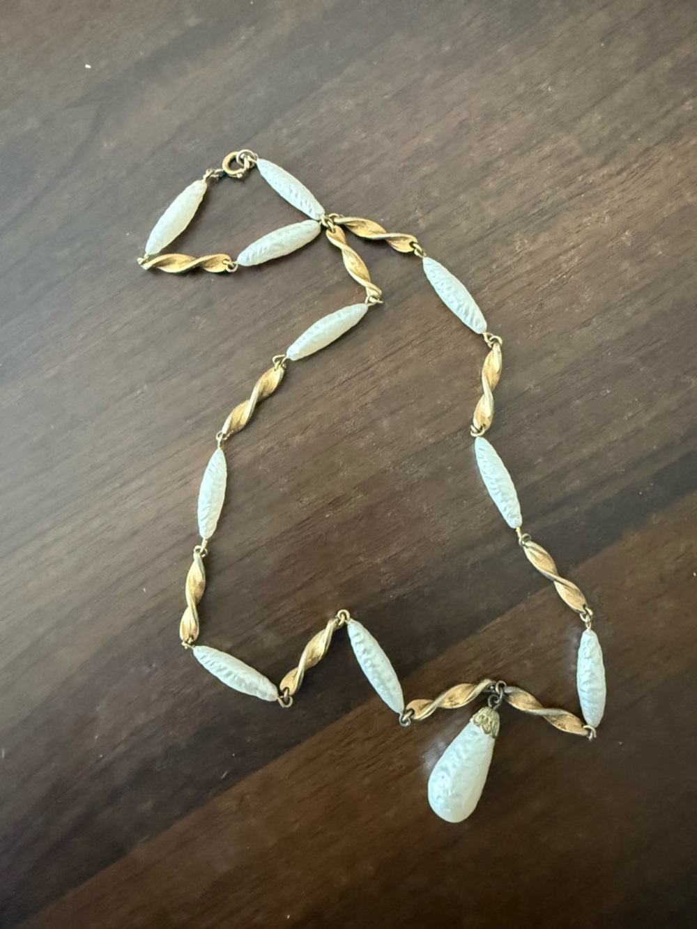 Vintage Gold and White Teardrop Pendant Necklace - Women Jewelry